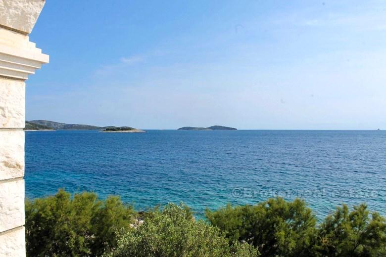 Rogoznica, uroczy dom nad morzem