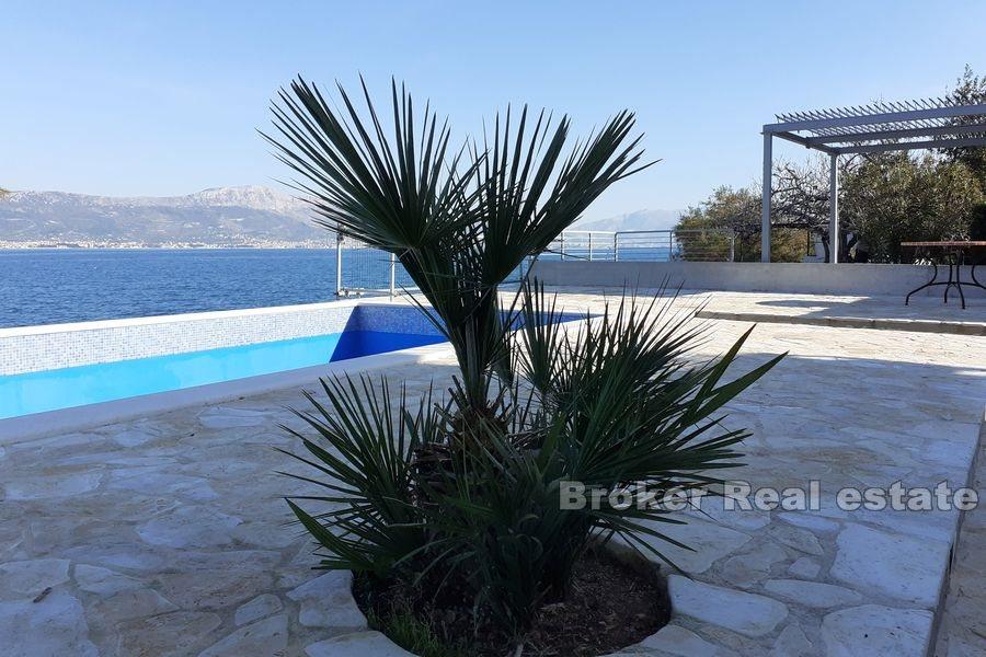 Ostrov Čiovo - Dům v první řadě k moři s přímým přístupem na pláž