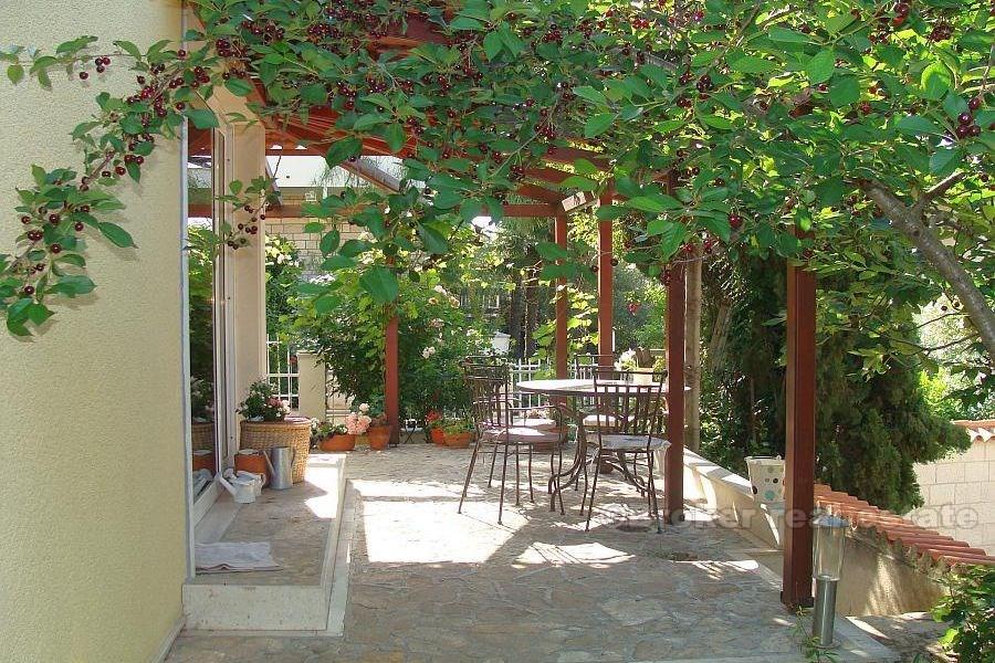 Split, Meje - house near the beach