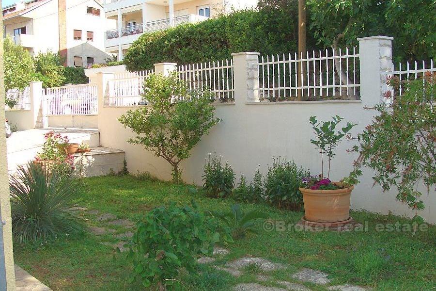 Split, Meje - house near the beach