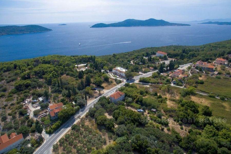 Nedaleko Dubrovníku, stavební pozemek se zříceninou