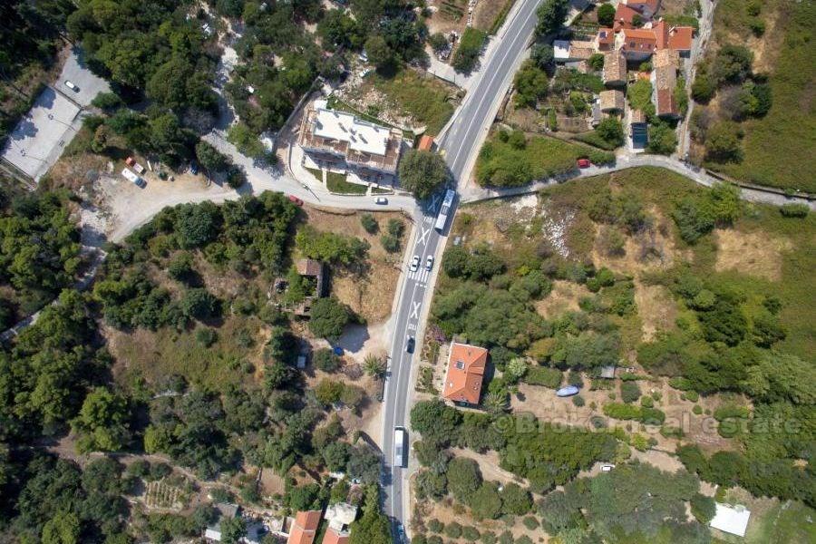 Nedaleko Dubrovníku, stavební pozemek se zříceninou