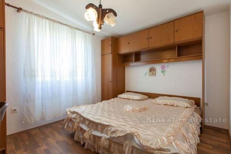 Podstrana - à proximité de Split, appartement de deux chambres
