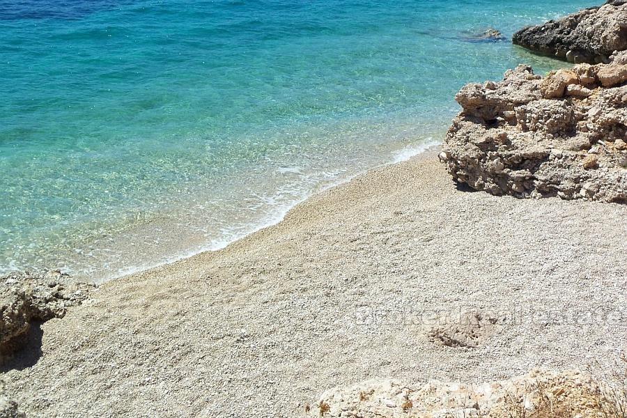 остров Брач, уникальная земля у моря