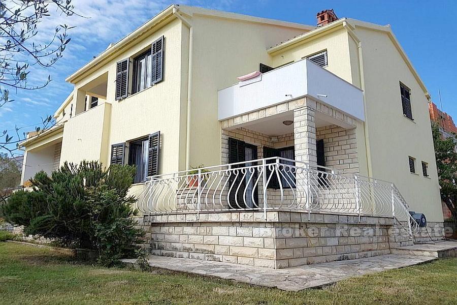 Zadar, dom s výhľadom na more