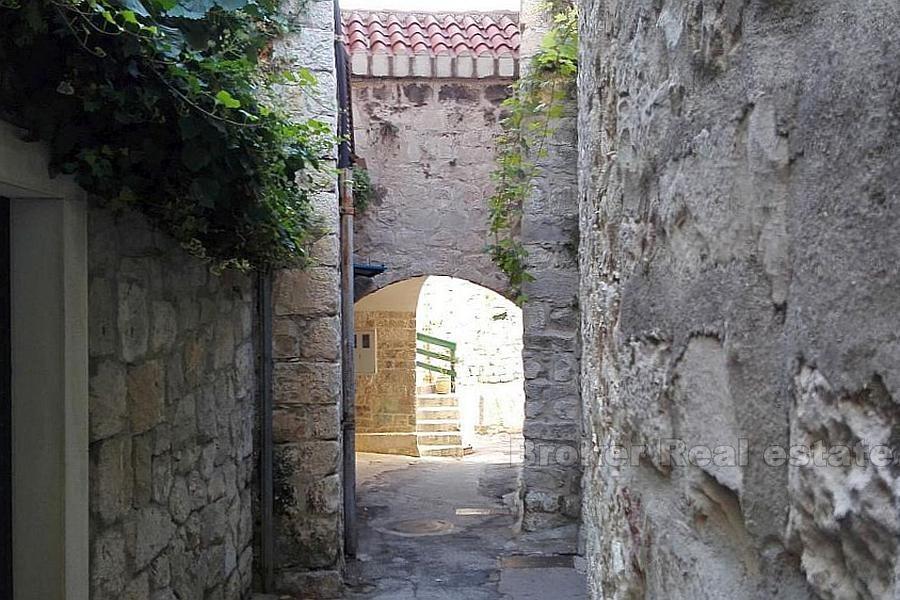 Split, Varos, kamenný dům