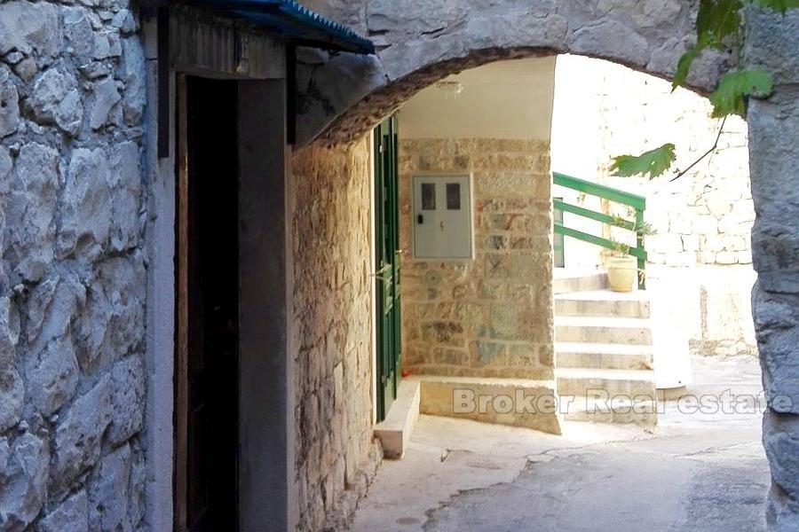 Split, Varos, kamenný dům