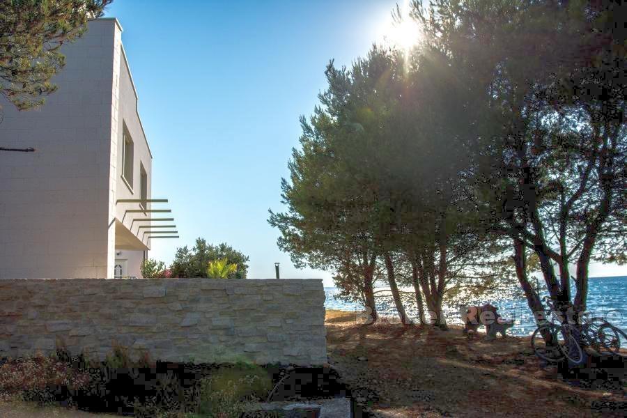 Zadar, willa z basenem, nad morzem