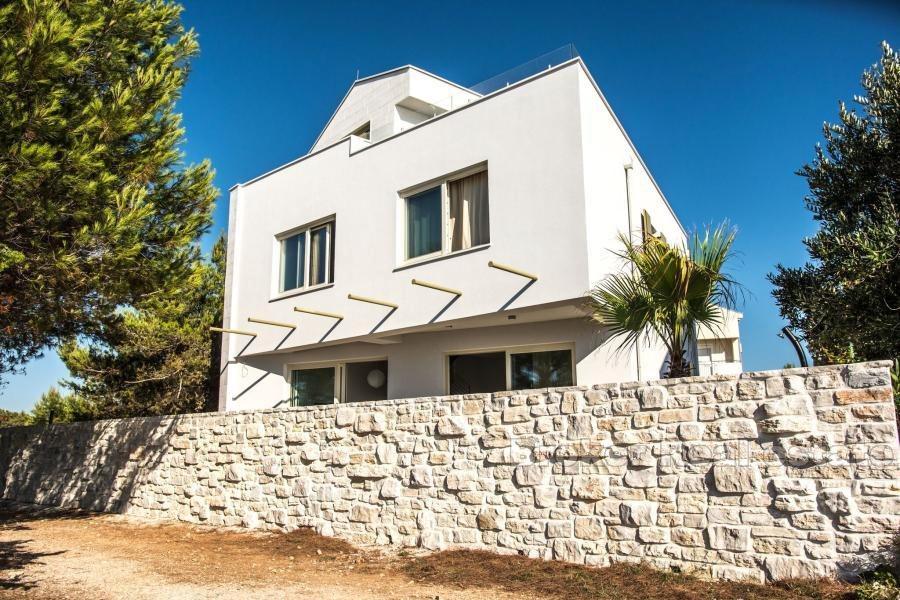 Zadar, willa z basenem, nad morzem