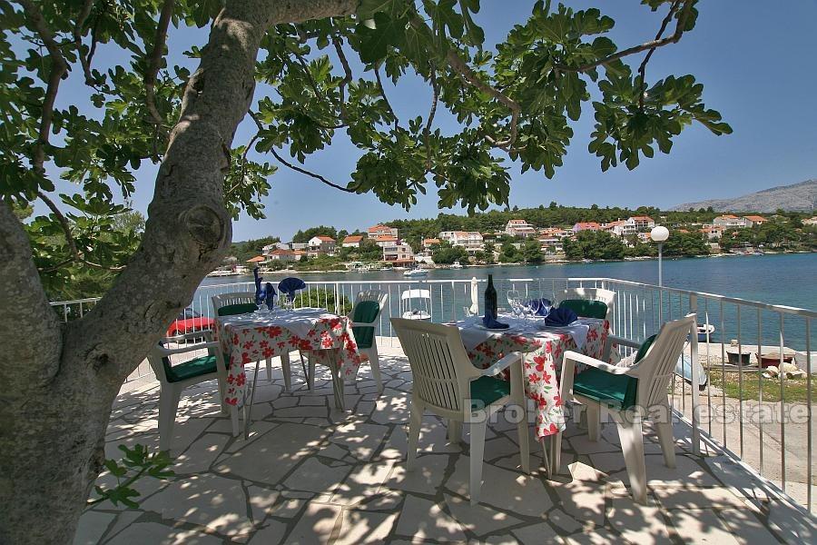 Île de Korcula, maison au bord de la mer