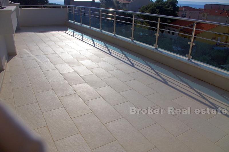 Près de Makarska, appartements de luxe dans un immeuble neuf