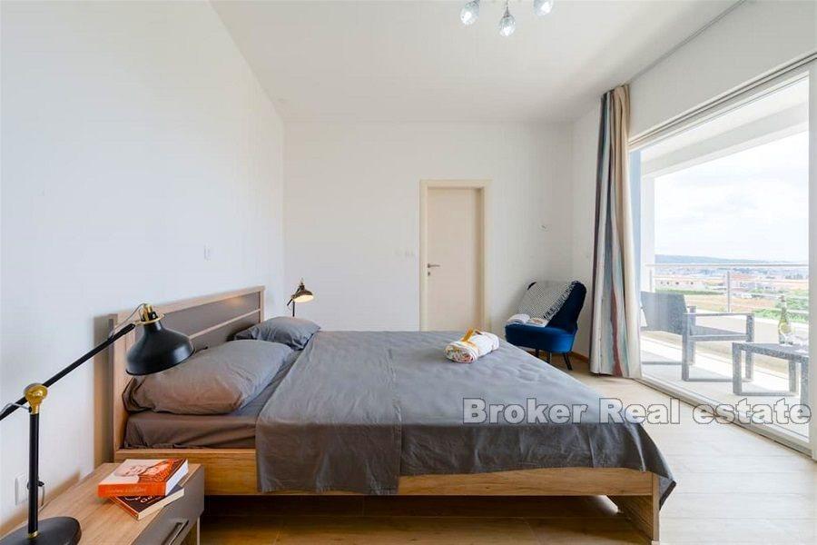 W pobliżu Trogiru, nowoczesna nowa willa