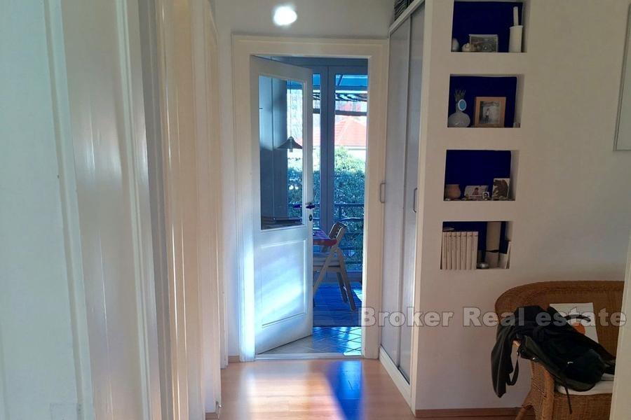 Split, Manus, odnowiony apartament z trzema sypialniami