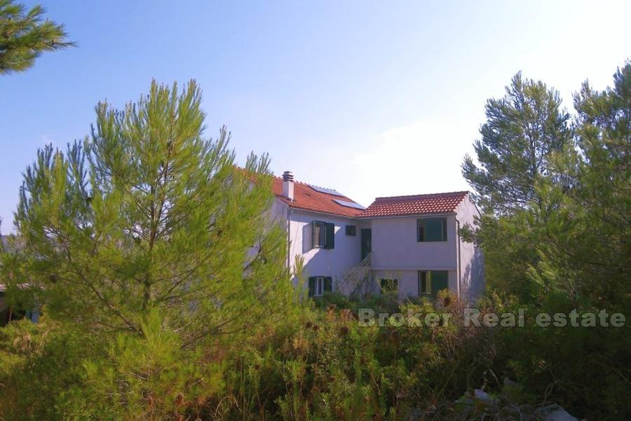 Ostrov Brač - dom na renováciu