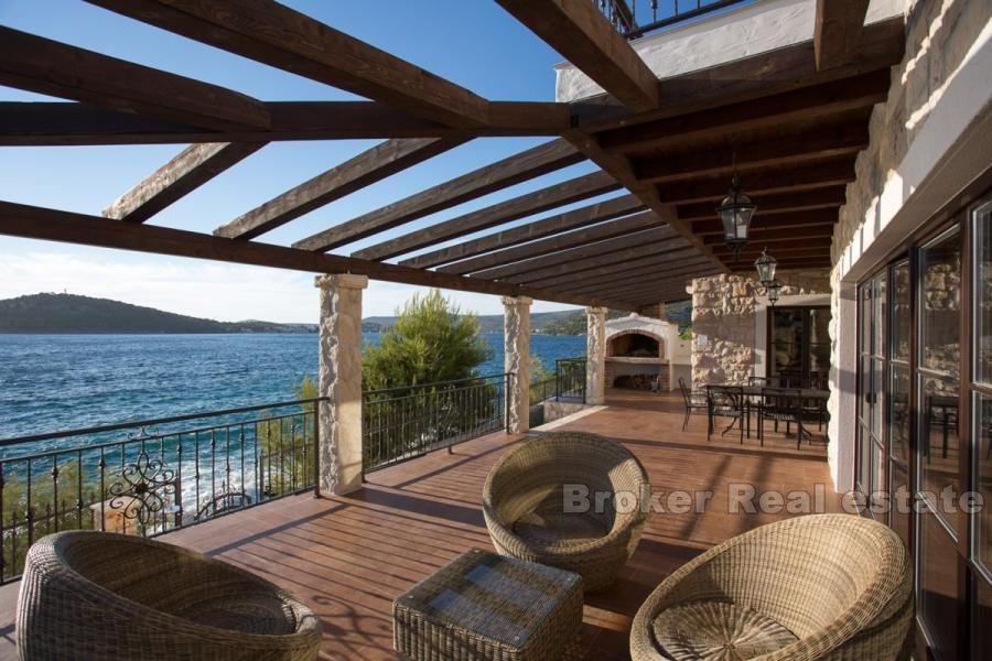 Rogoznica, śródziemnomorska willa nad morzem