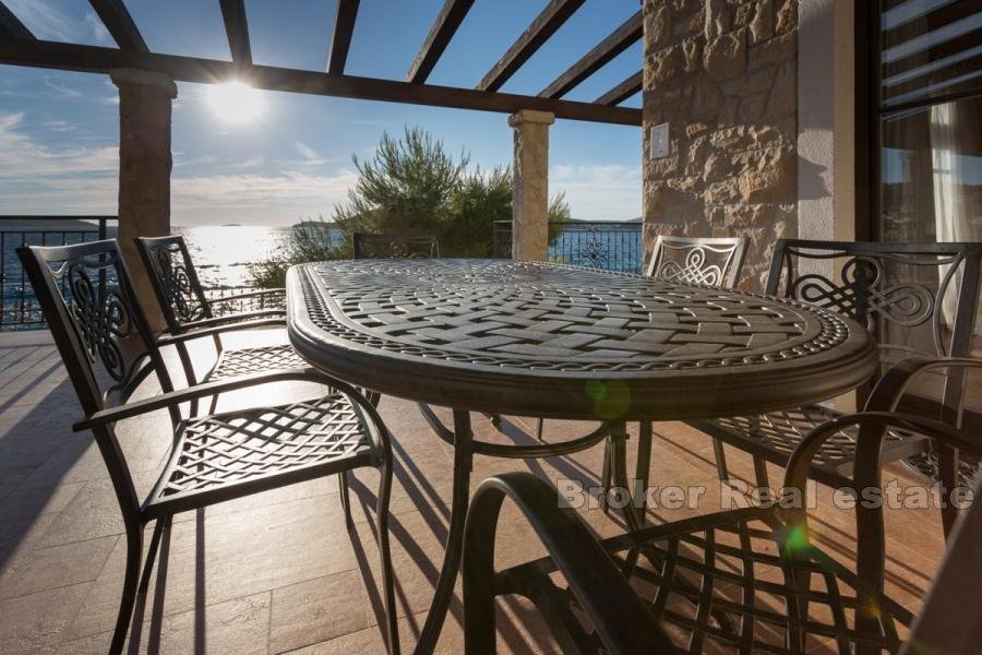 Rogoznica, śródziemnomorska willa nad morzem