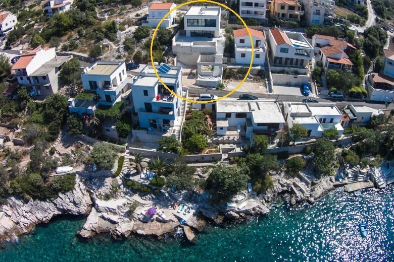 Рогозница, дизайнерская вилла с видом на море