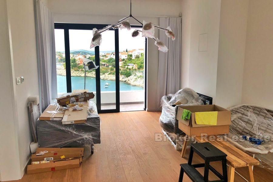 Rogoznica, nowoczesna willa pierwszym rzędzie do morza