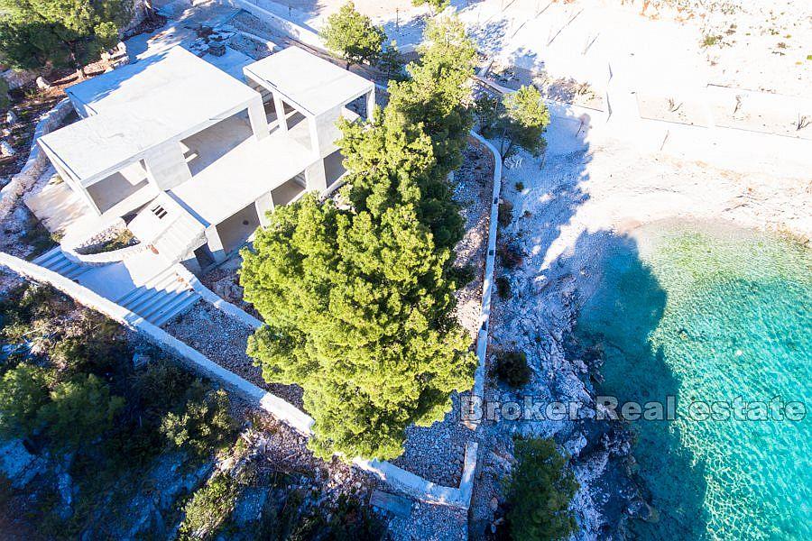 Rogoznica - Villa inachevée dans un emplacement exceptionnel