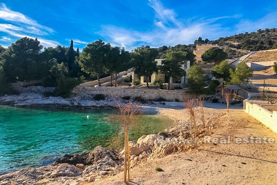 Rogoznica - Villa inachevée dans un emplacement exceptionnel