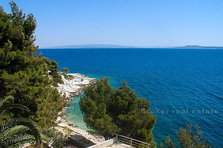 Ostrov Čiovo, vila v prvom rade k moru