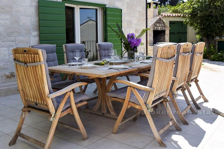 Ostrov Brač, vila s bazénem