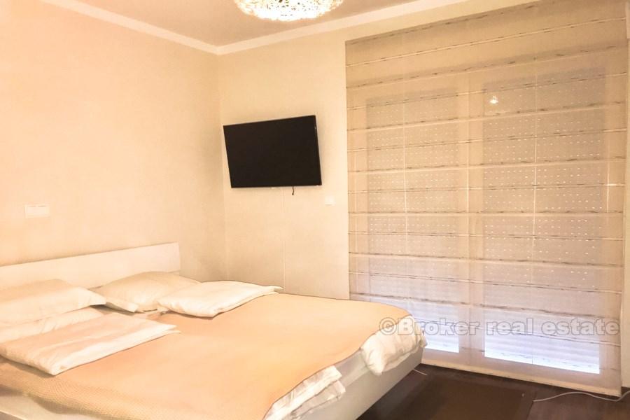 Ciovo - Beautiful apartment at first row to the sea