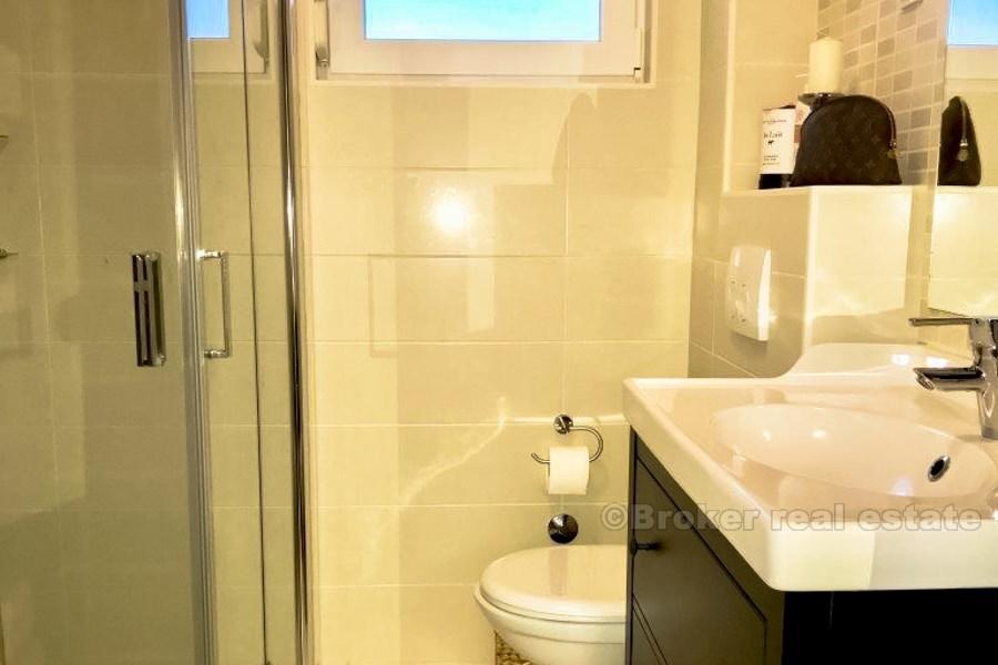 Ciovo - Beautiful apartment at first row to the sea