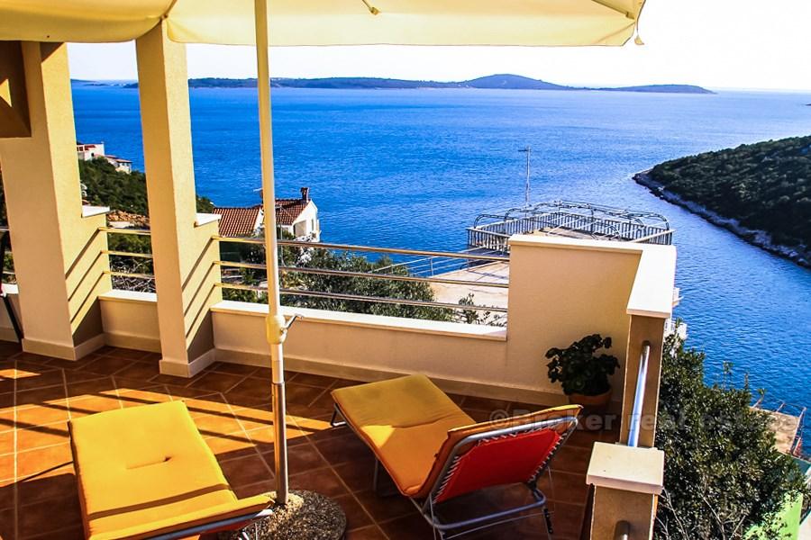 Trogir - Dům / vila, v příjemné lokalitě s výhledem na moře