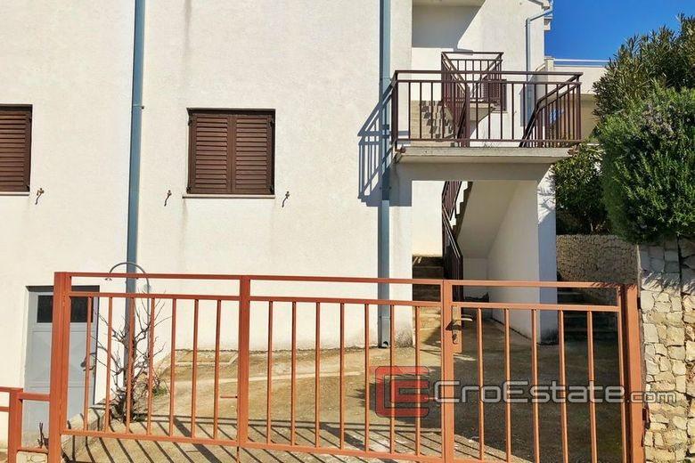 Rogoznica - Bella casa con 3 appartamenti