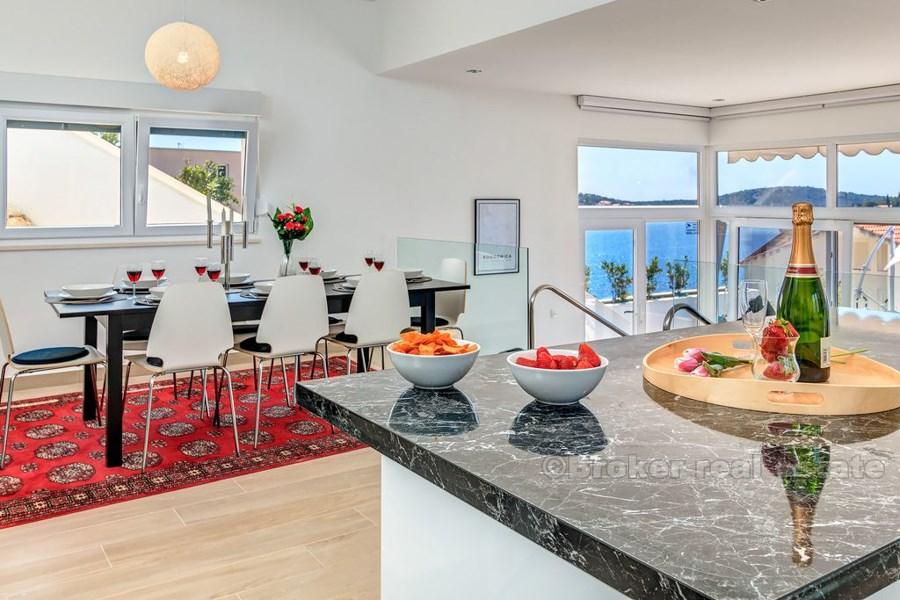 Rogoznica - úžasná vila s bazénem a výhledem na moře