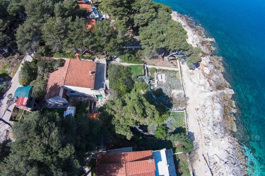 Hvar - Dom w niesamowitej lokalizacji w pierwszym rzędzie do morza