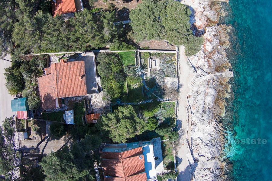 Hvar - Dom w niesamowitej lokalizacji w pierwszym rzędzie do morza