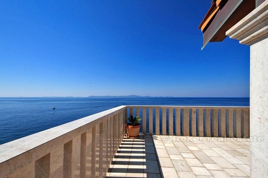 Korcula - Wspaniała willa w pierwszym rzędzie do morza