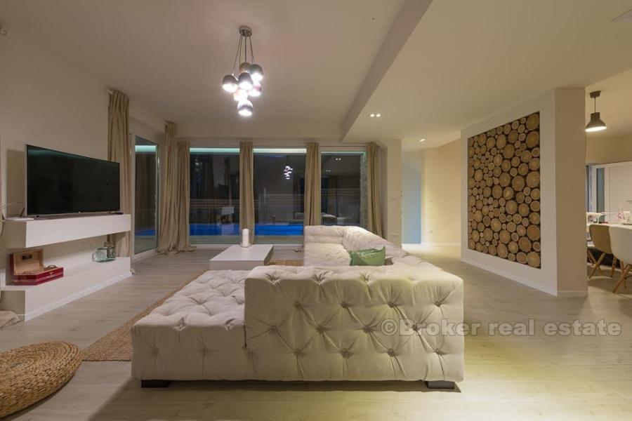 Hvar - Nowoczesna willa z tradycyjnym akcentem