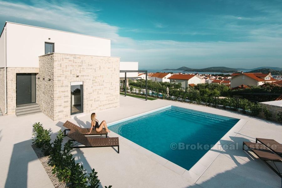Blisko Sibenik - Wysokiej jakości, nowo wybudowana willa