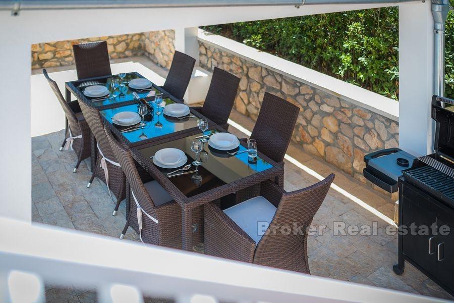 Murter - Nydelig steinhus med svømmebasseng