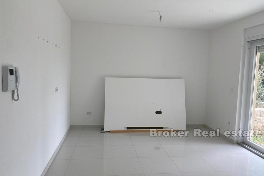 Niedaleko Sibenika, dwupokojowe mieszkanie blisko morza