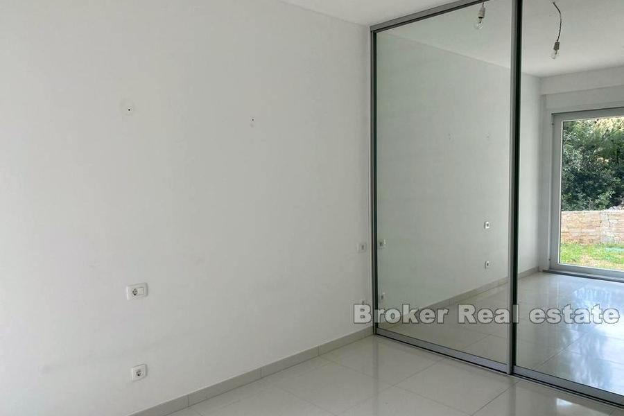 Niedaleko Sibenika, dwupokojowe mieszkanie blisko morza