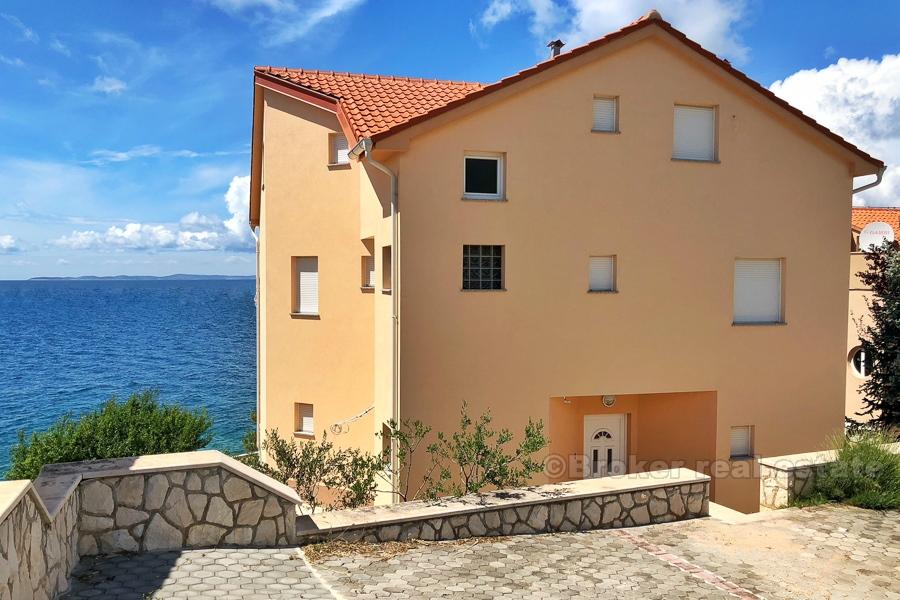 Nedaleko města Primosten, krásný dům