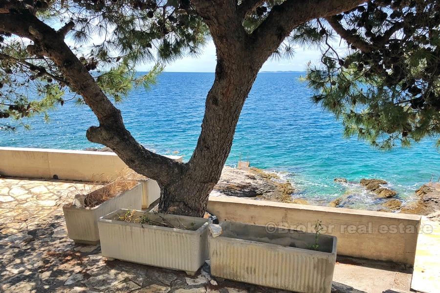 Nedaleko města Primosten, krásný dům