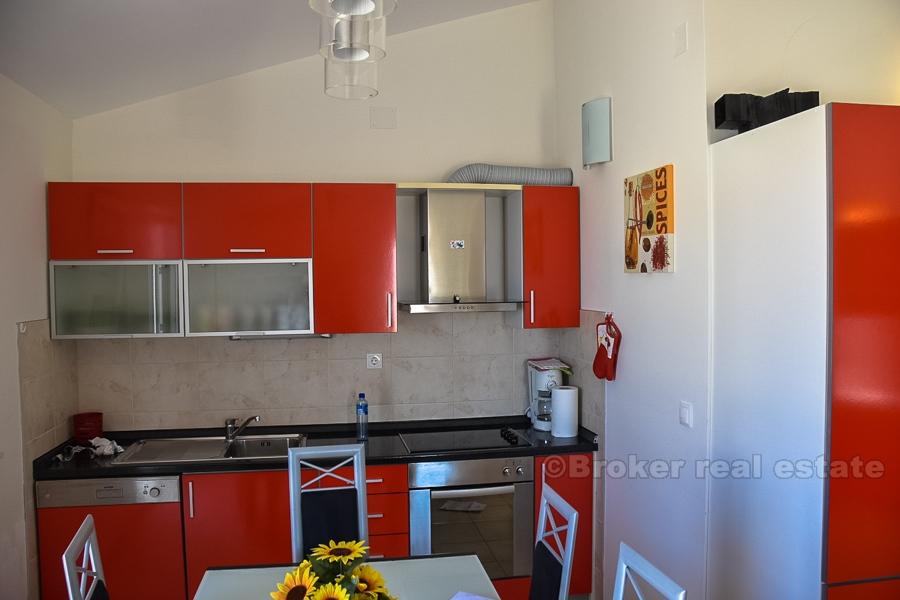 Rogoznica - Lovely apartment at top floor