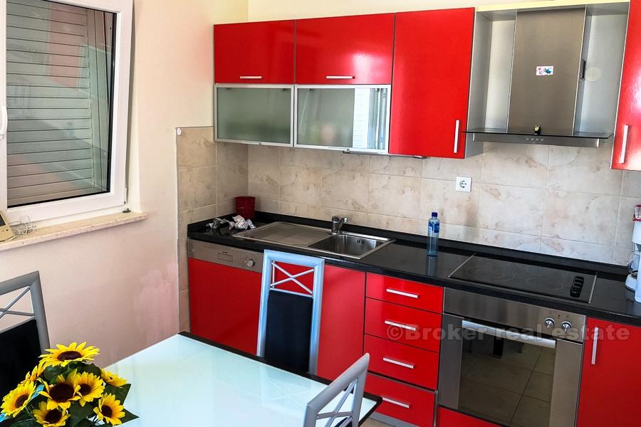 Rogoznica - Schöne Wohnung in der obersten Etage