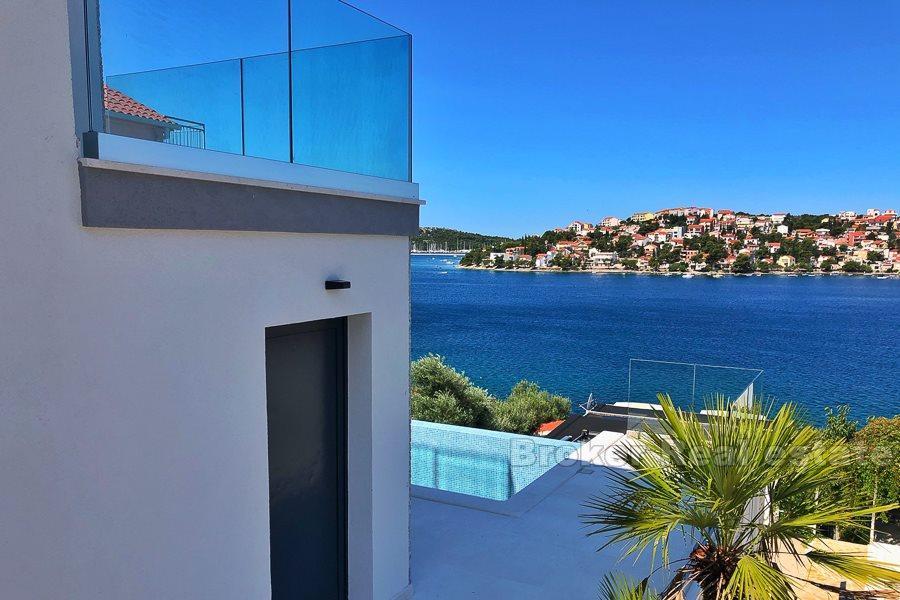 Rogoznica - Nybygd villa med svømmebasseng