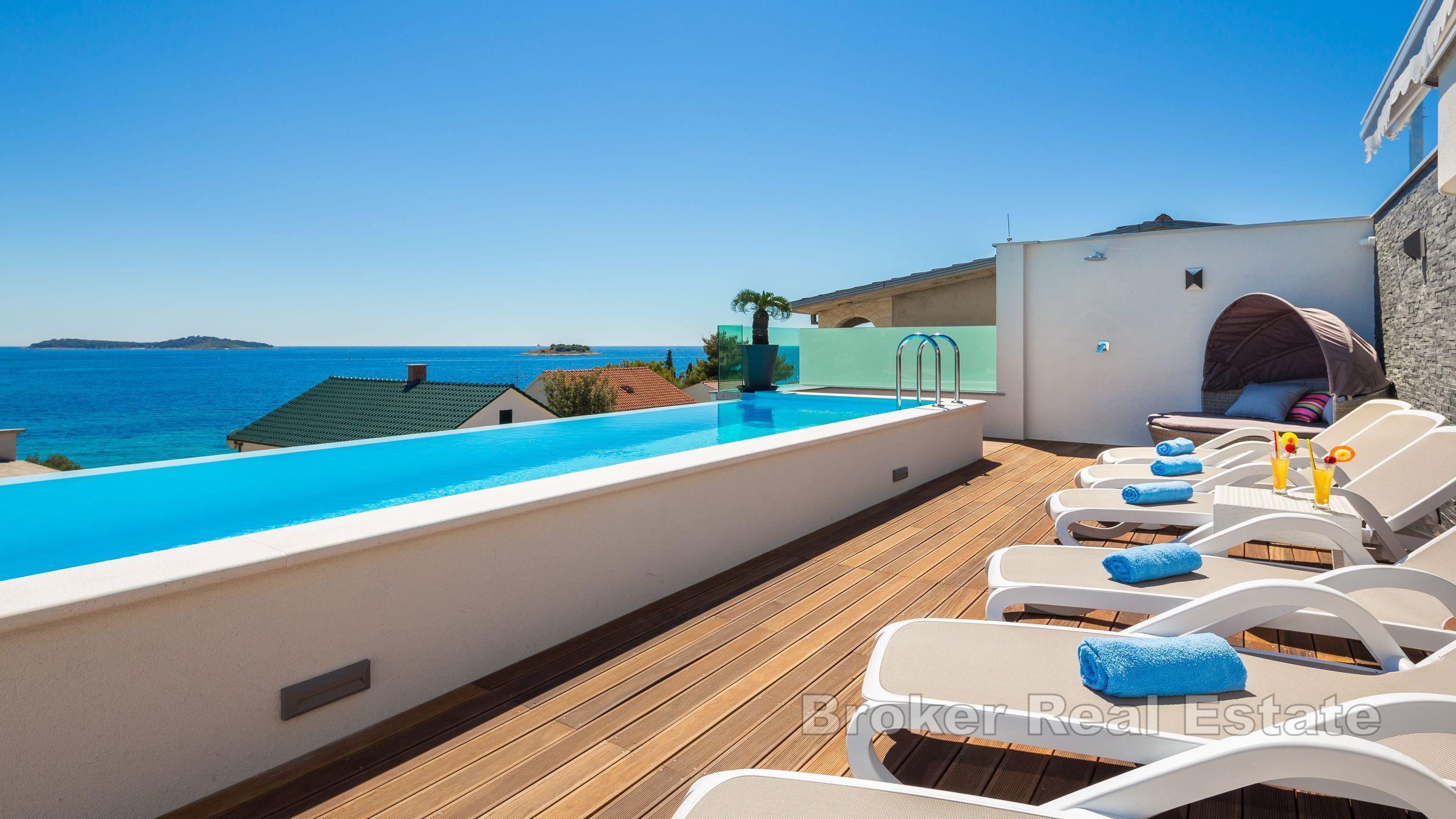 Rogoznica - Luxusná vila na 2. rade od mora