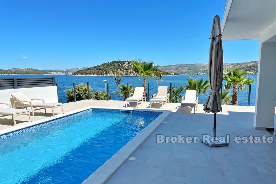 Rogoznica, piękna, nowoczesna willa zbudowana w wyjątkowej pozycji