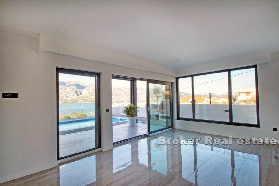 Near Zadar, ground floor apartment with private pool and garden