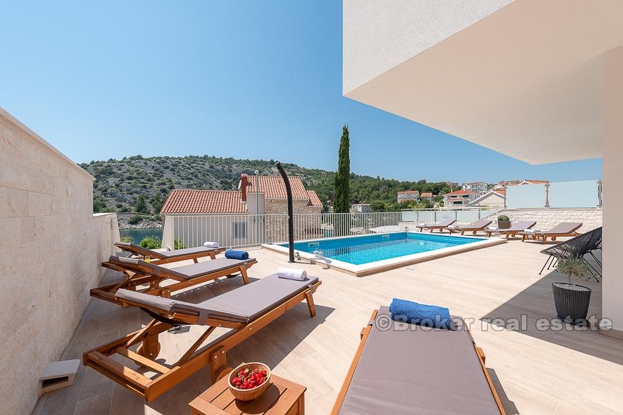 Near Rogoznica, attractive, modern villa with swimming pool