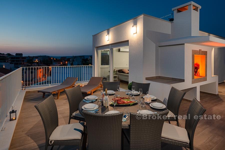 Near Rogoznica, attractive, modern villa with swimming pool