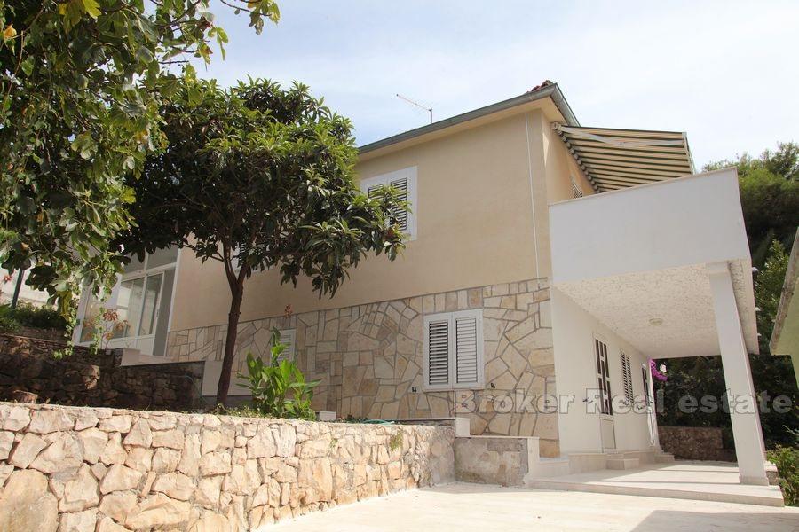 Island of Ciovo, nice house near the sea